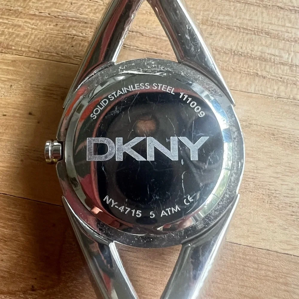 Dkny ladies two toned bracelet dress watch NEW BATTERY